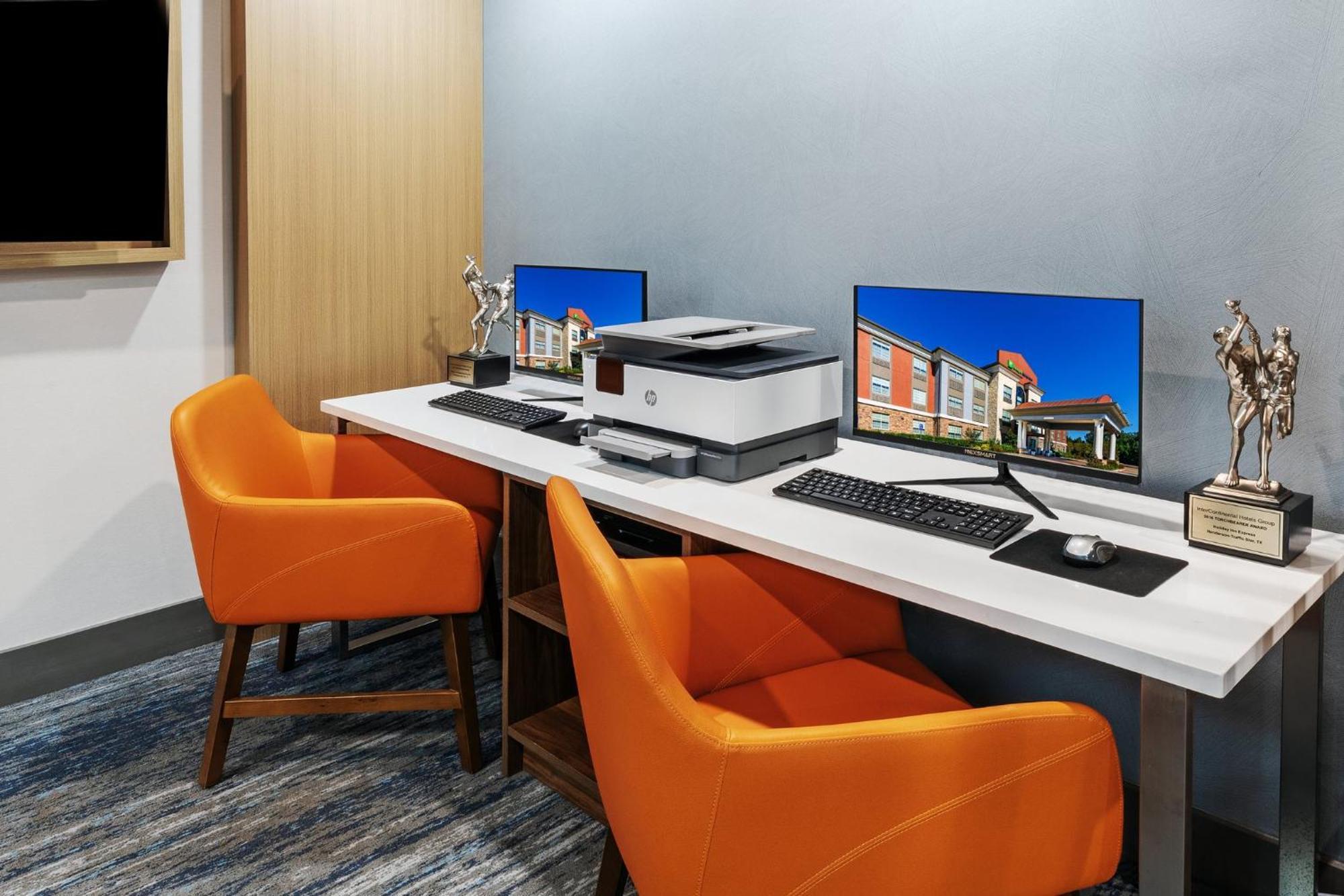 Holiday Inn Express Hotel & Suites Henderson - Traffic Star By Ihg Dış mekan fotoğraf