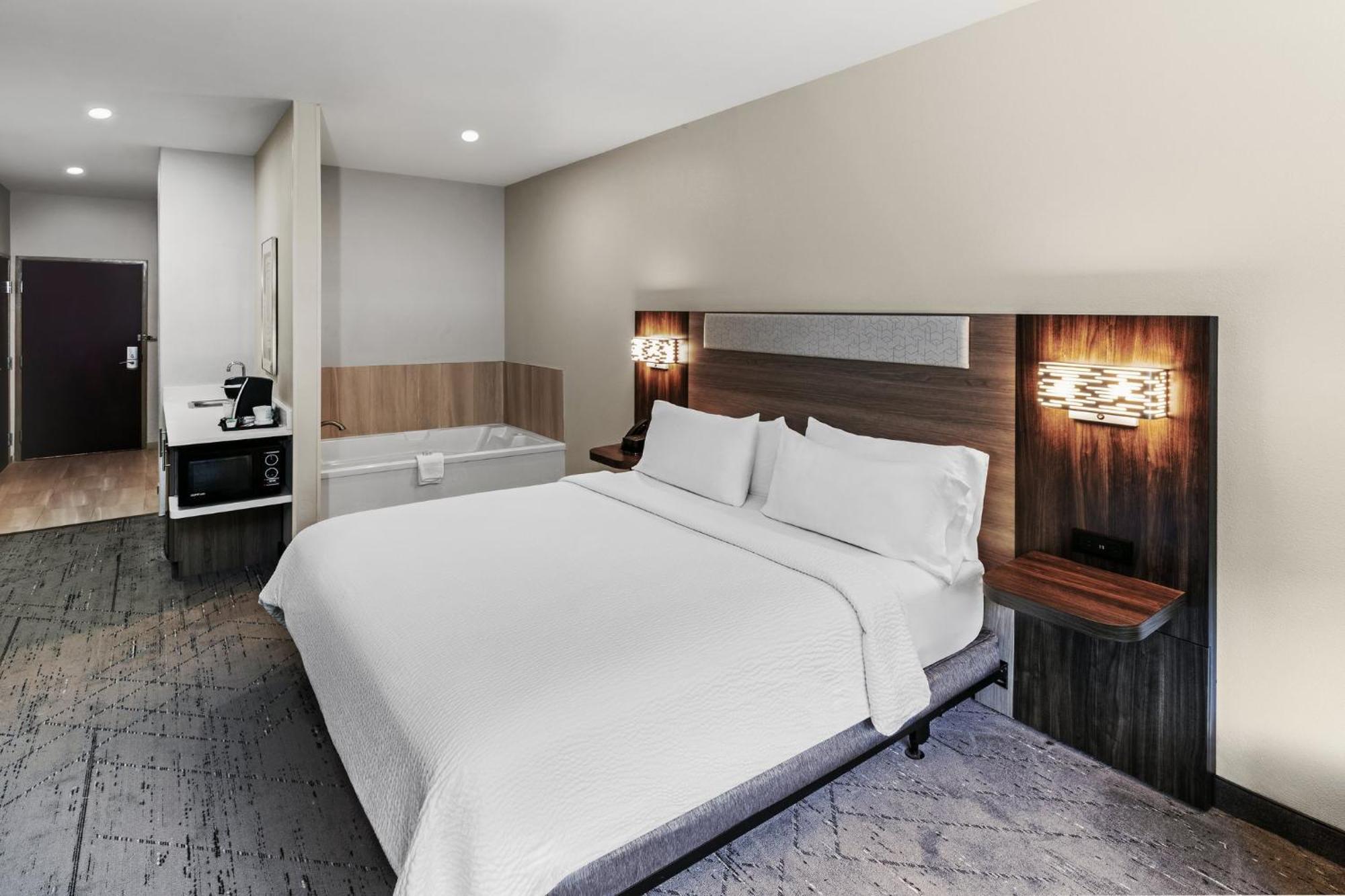 Holiday Inn Express Hotel & Suites Henderson - Traffic Star By Ihg Dış mekan fotoğraf
