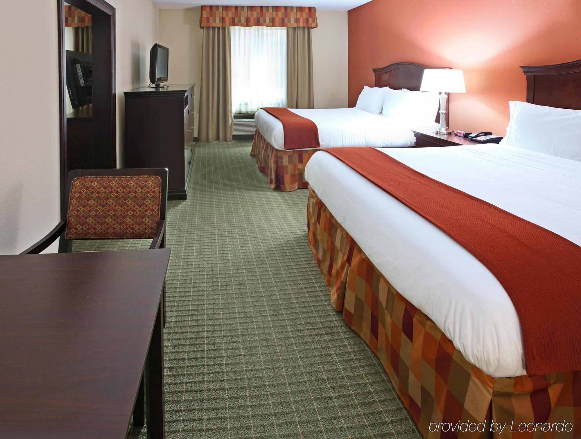 Holiday Inn Express Hotel & Suites Henderson - Traffic Star By Ihg Oda fotoğraf
